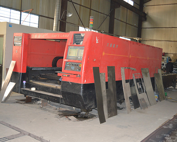 可以用激光割板加工透明玻璃嗎？